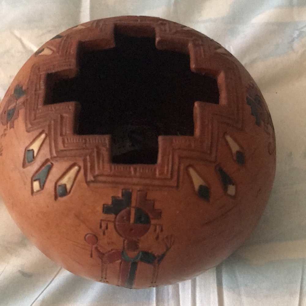 COPY - Authentic Handmade Navajo pot signed. One of a kind